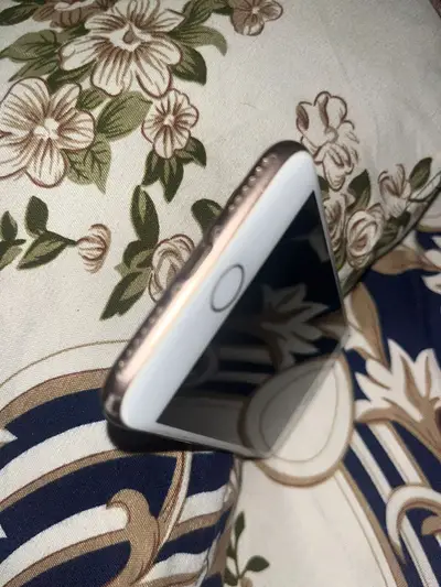 iPhone 7 plus 256 gb

                                                            alt=