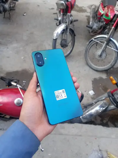 urgent sale infinix Hot 40i with box

                                                            alt=