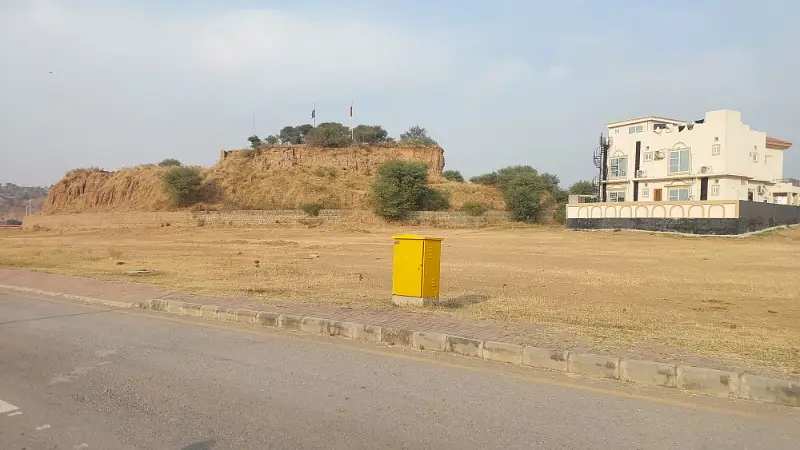 Bahria Town Rawalpindi Phase 8 Block A | 10 Marla Possessionable Plot | Heighted Solid Land Ready for Construction

                                                            alt=