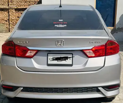 Toyota Prius,G touring Prius, Panaromic Solar Prius,leather electric

                                                            alt=