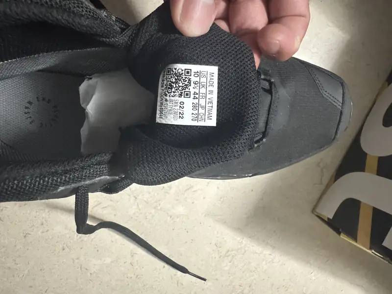 Imported original Adidas terrex waterproof

                                                            alt=