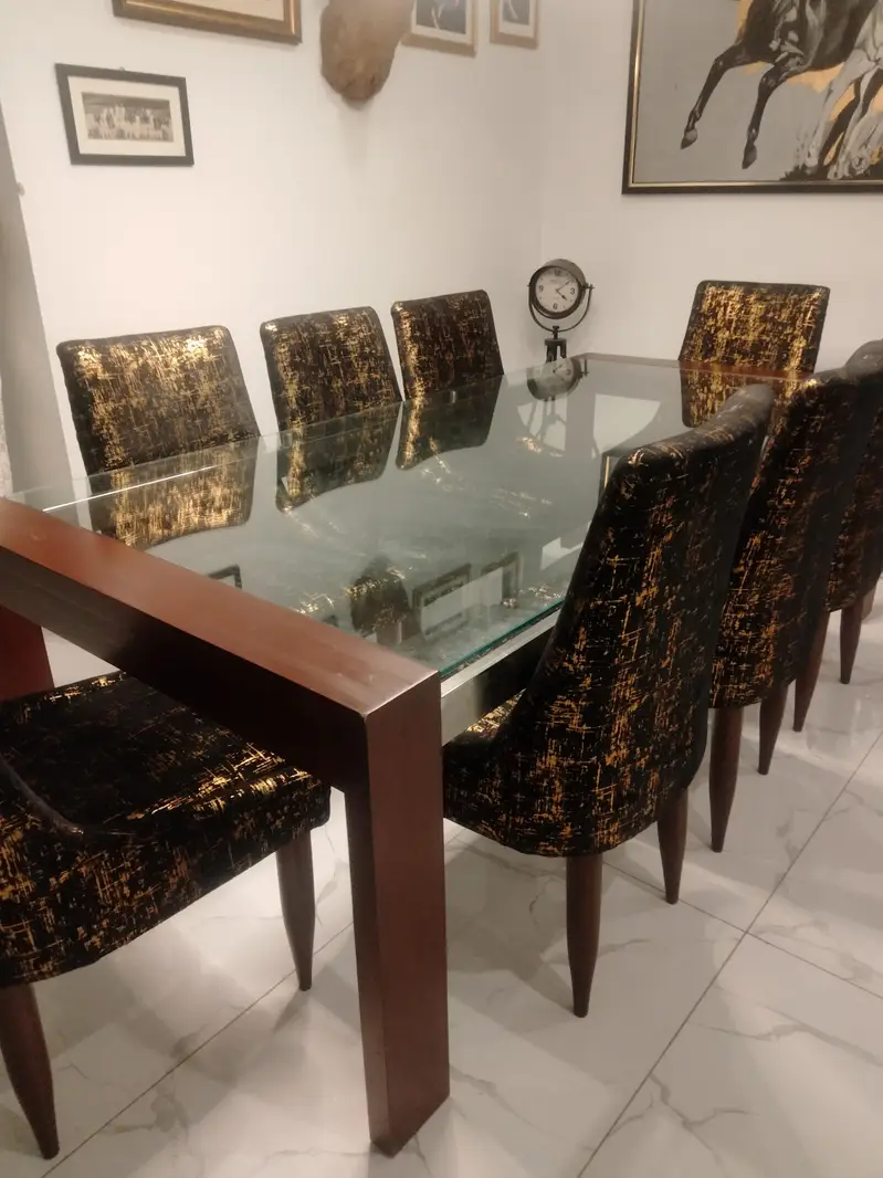 Dining Table

                                                            alt=