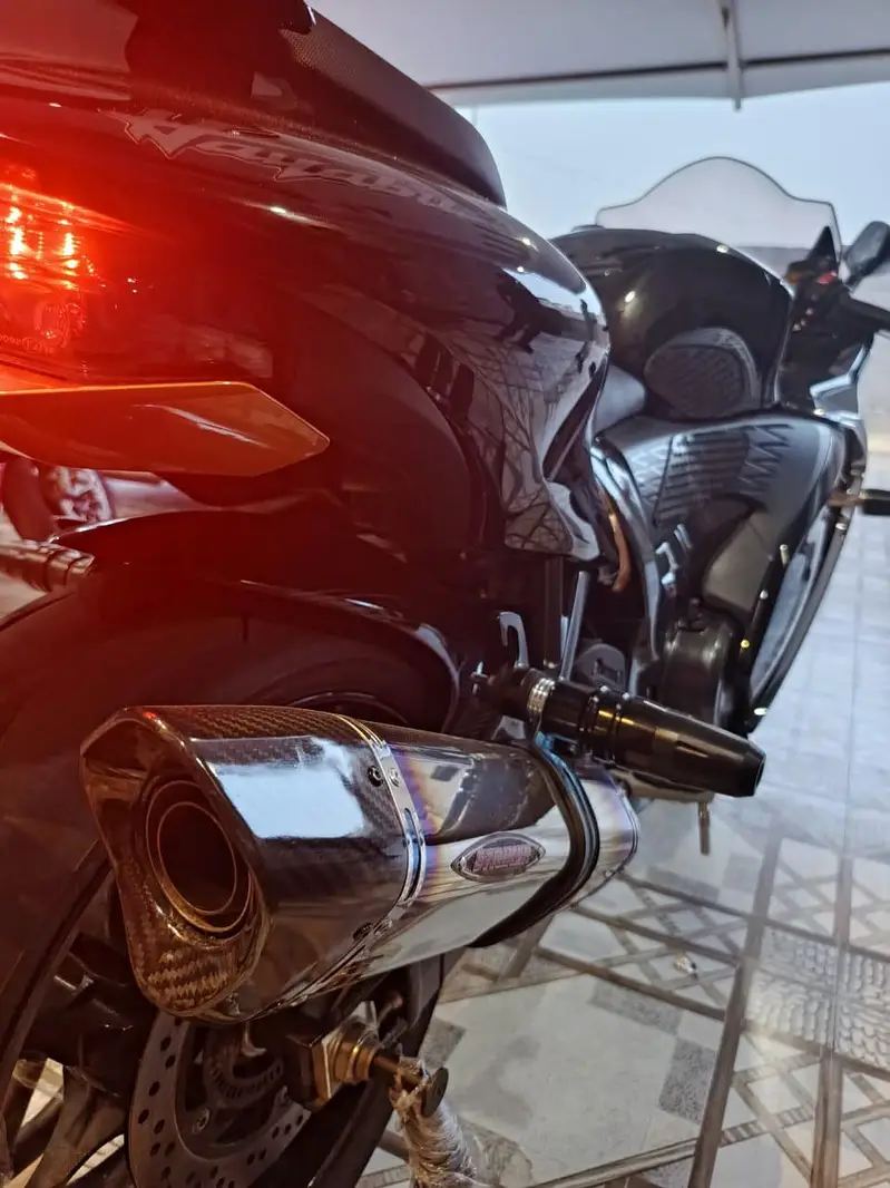 Suzuki Hayabusa Gen 3 fully loaded

                                                            alt=