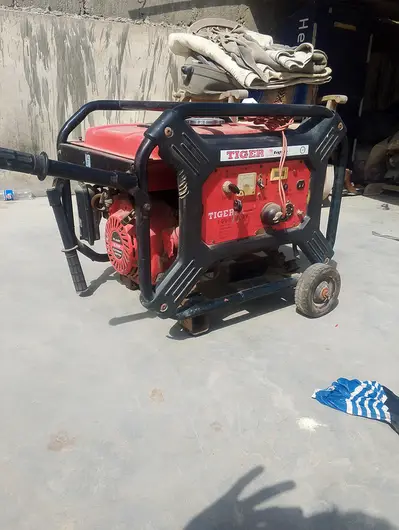 2.5 kw generator

                                                            alt=