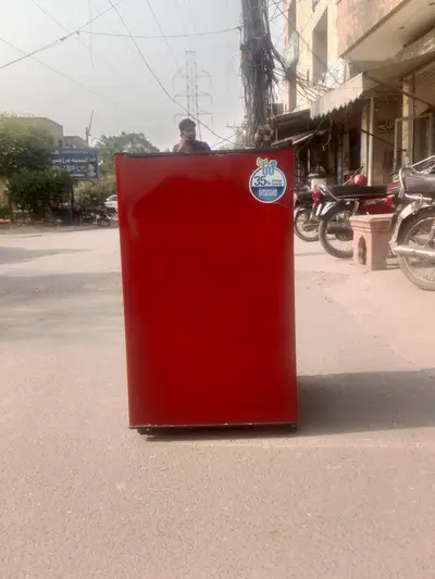 chiller 260 liter total original good condition new

                                                            alt=