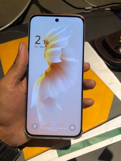 Sumsung Galaxy S22

                                                            alt=