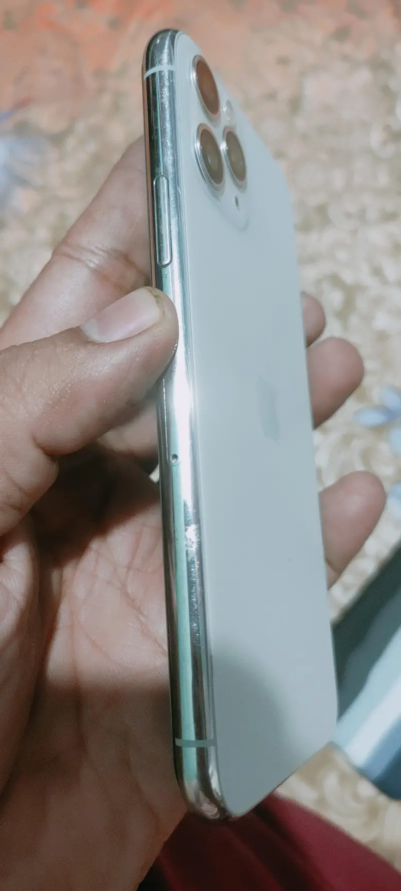 iphone 11 pro 64 GB good condition water pack

                                                            alt=