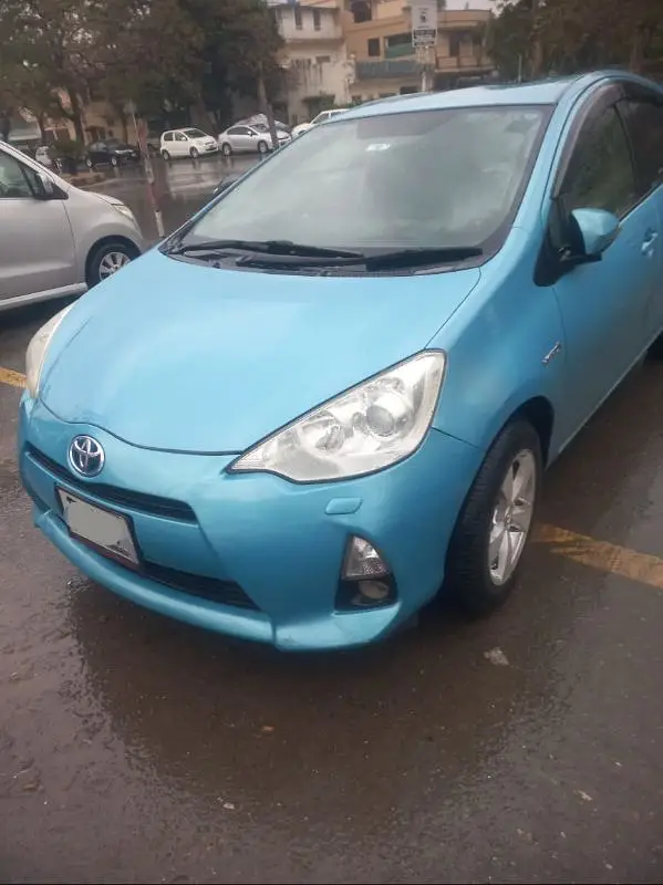 TOYOTA AQUA

                                                            alt=