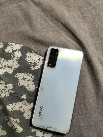 Aquos R2 pta approved only back cracked all okay

                                                            alt=