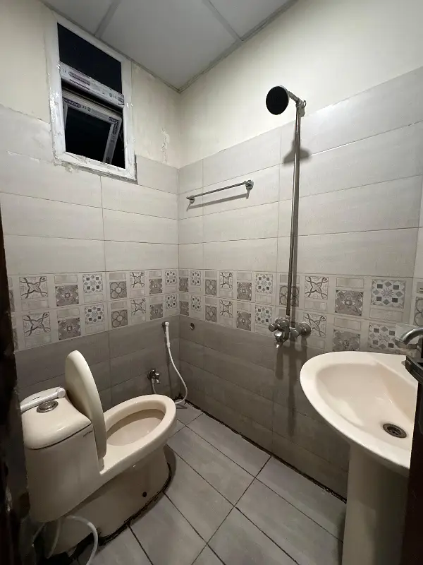 Luxury 2-Bed Apartment for Rent Live in Style & Comfort!

                                                            alt=