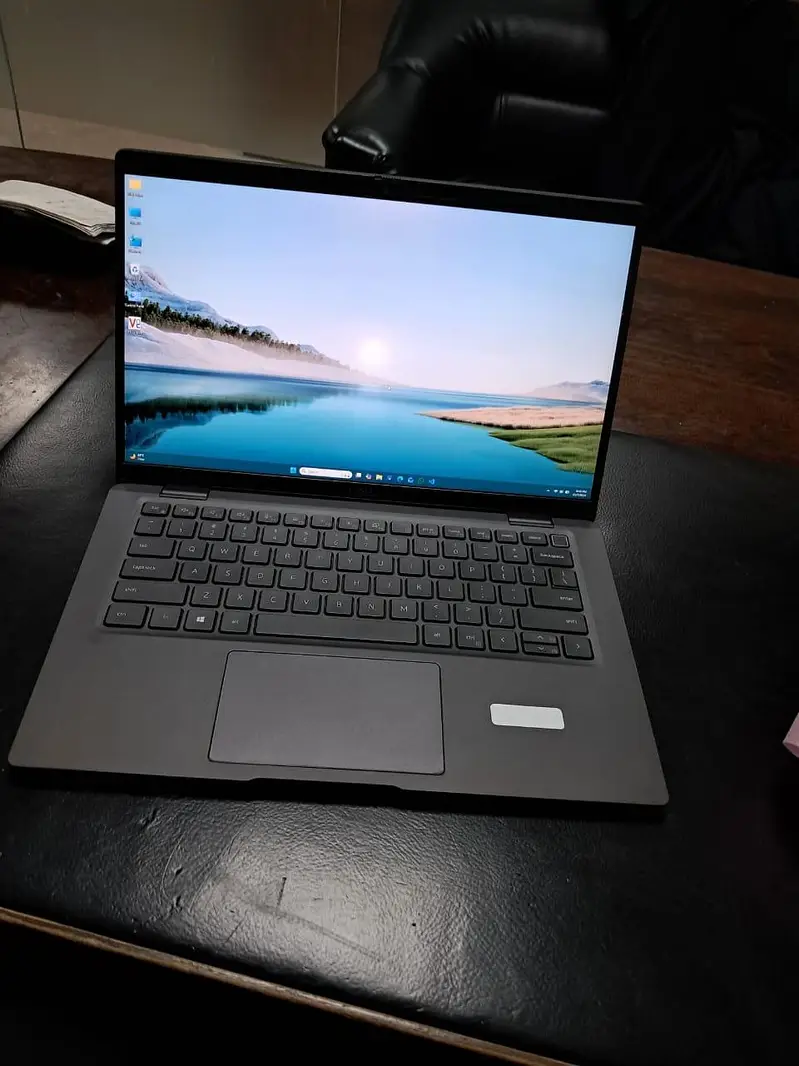 Dell Latitude 7420 - 15" Screen Black Color

                                                            alt=