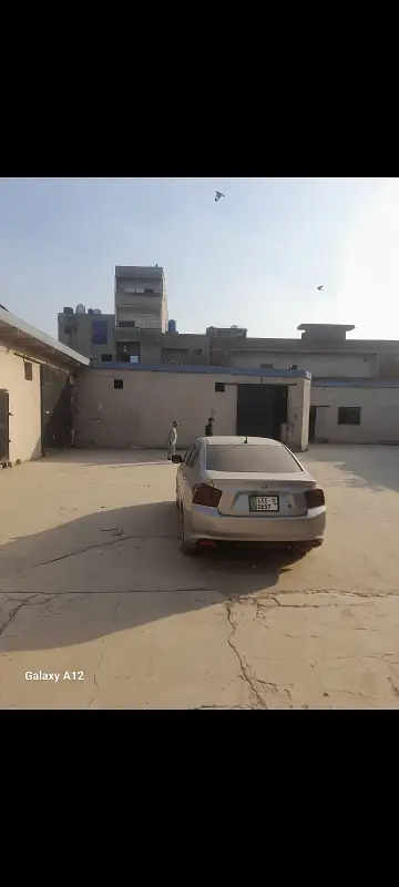 4 kanal commerical building for rent

                                                            alt=