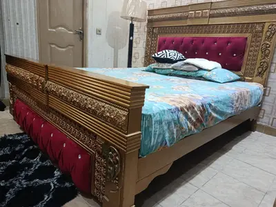 bed / bed set / double bed / King size bed / wooden bed / bedroom

                                                            alt=
