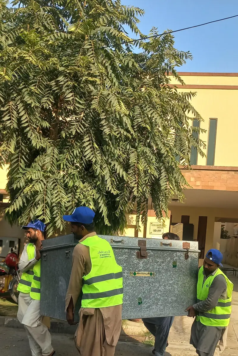 Truck Shehzore/Goods Transport Mazda/ Movers Packers/House Shifting

                                                            alt=