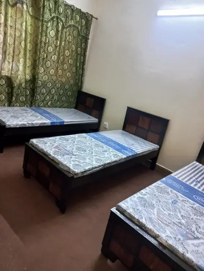 For girls only Paying Guest Two Seater

                                                            alt=