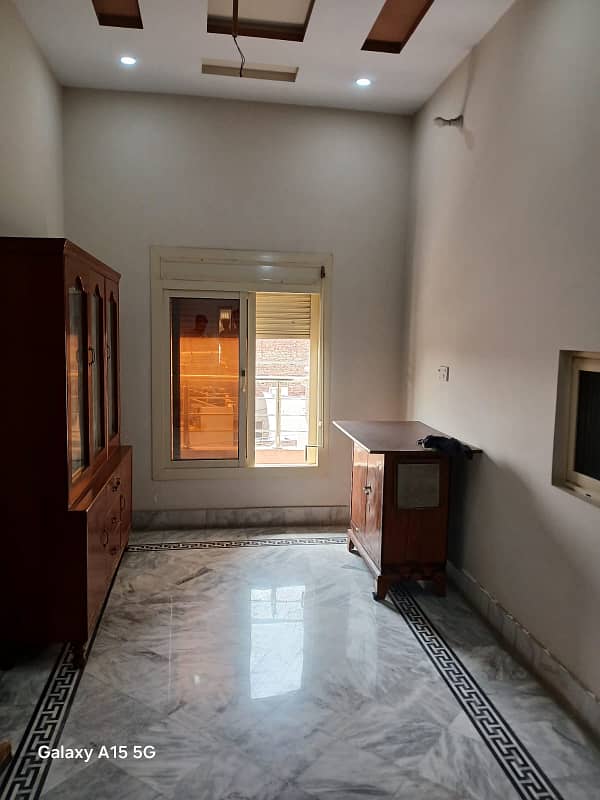 7 Marla plaza for sale Madina town bismillah chowk ideal location Faisalabad

                                                            alt=