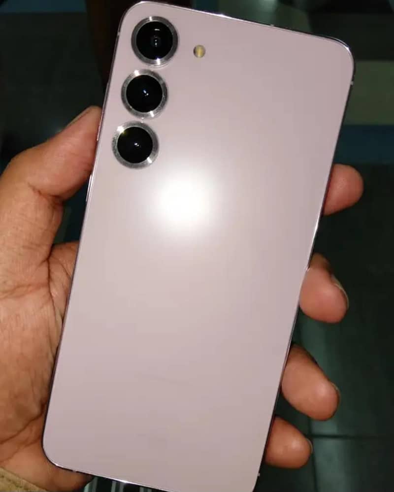 Samsung s23 plus

                                                            alt=