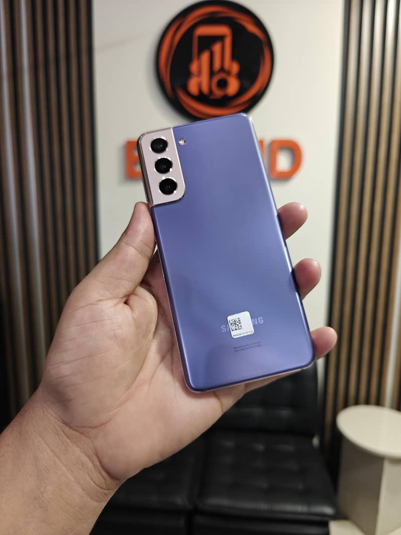 Samsung S25 Ultra 12/256GB & S21 8/128GB New Condition Water Resistant

                                                            alt=