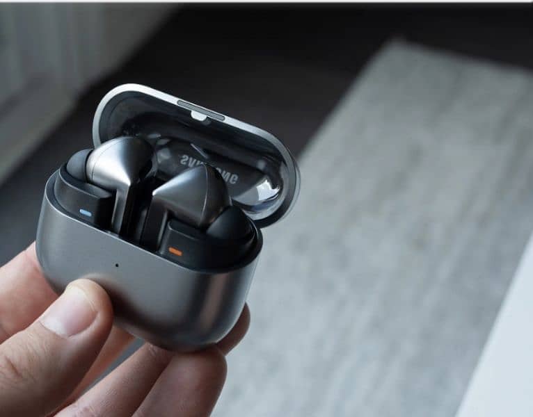 Samsung Galaxy Buds 3 Pro

                                                            alt=