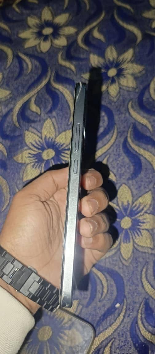 realme 15t 5g 256 8+10 ram

                                                            alt=