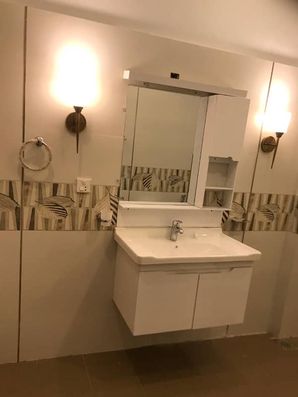 Separate Gate Beautiful 1-Kanal Lower Portion Separate Gate For Rent 2 Beds, Private Lawn, Kitchen, TV Lounge & Ideal Location In DHA Phase 6

                                                            alt=