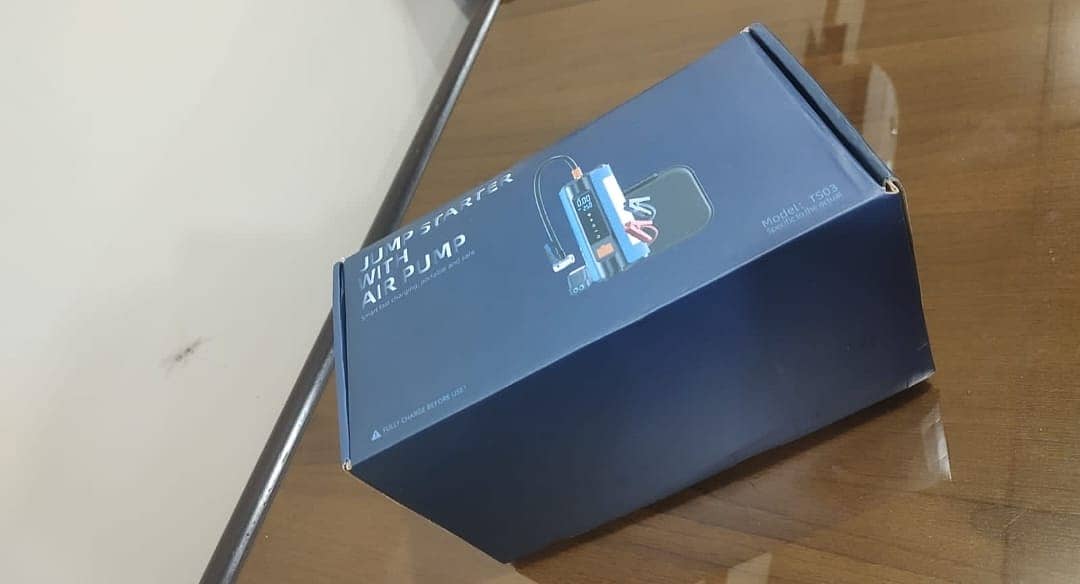 Car Jump Starter with Air Compressor (4-in-1)

                                                            alt=