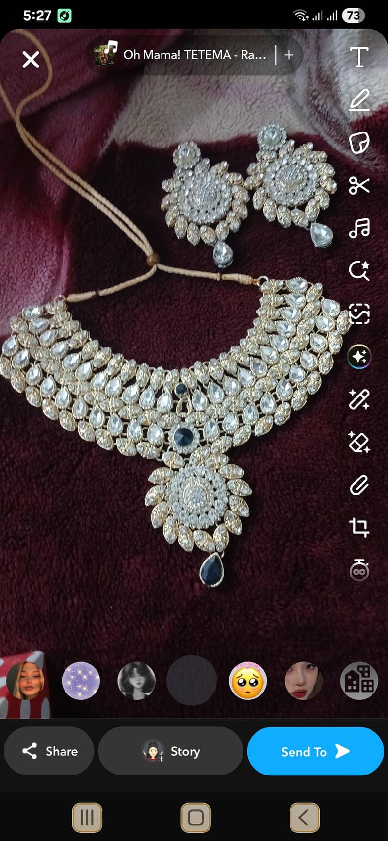 jewellery set

                                                            alt=