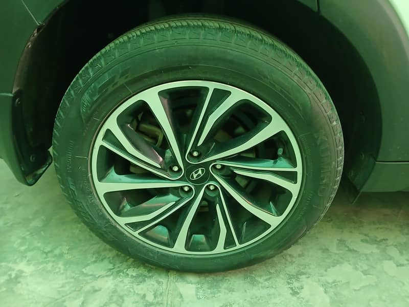 hyundai Tucson AWD 2024 Total genuine

                                                            alt=