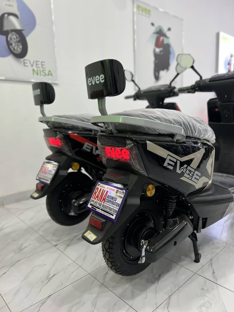 Evee Genz

                                                            alt=