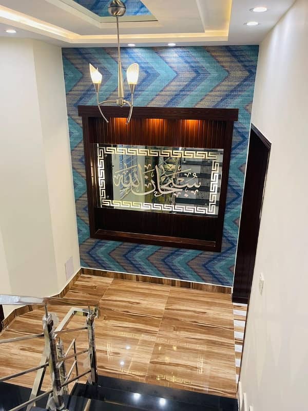 10 MARLA LUXURY DESIGNER HOUSE FOR RANT AT BAHRIA TWON LAHORE

                                                            alt=