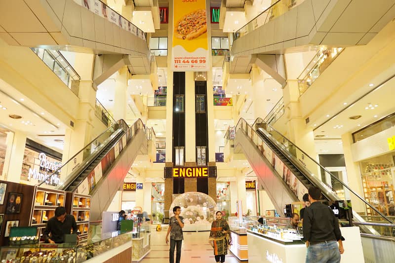 Luxury Apartment For Rent In Amanah Mall Prime Location Lahore

                                                            alt=