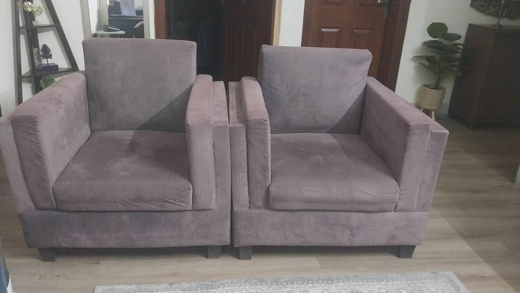 7 seater sofa 8/10

                                                            alt=