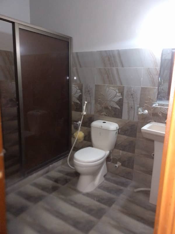 3 bed dd portion available for rent in north Karachi

                                                            alt=