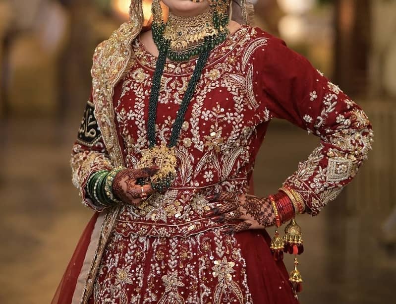 Bridal Lehnga

                                                            alt=