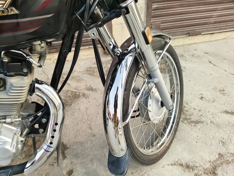 Honda CG 125 2024 Model

                                                            alt=