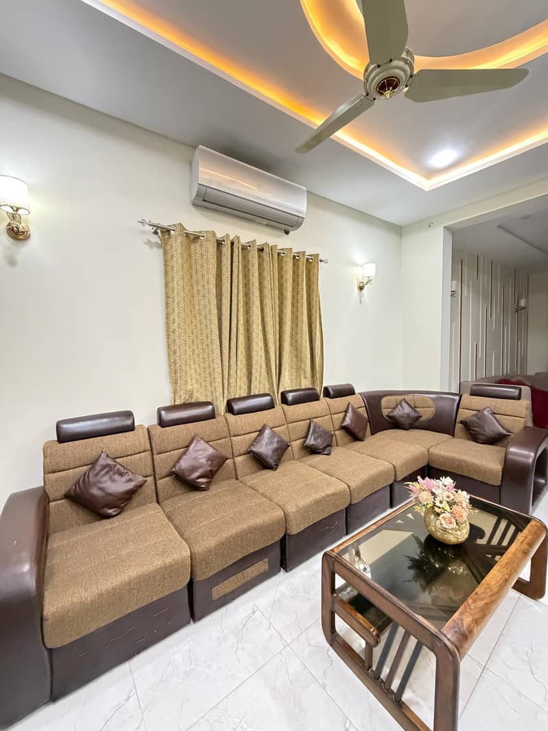 7 seater corner sofa set.

                                                            alt=