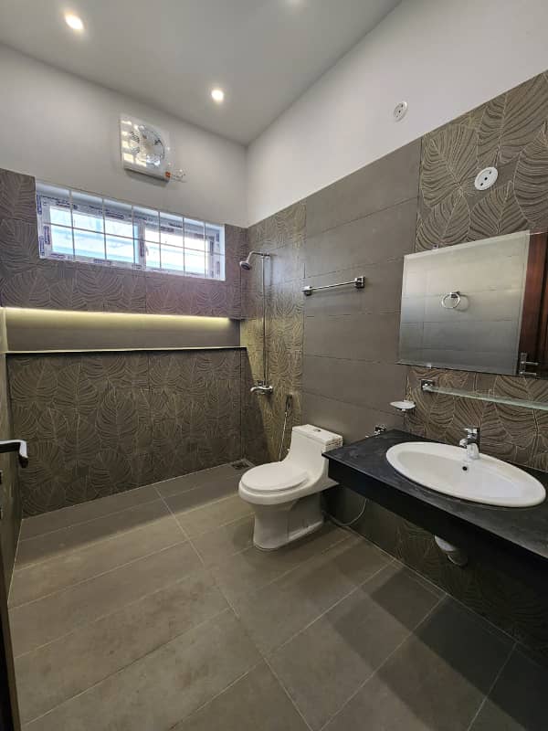 one kanal luxury house for sale on Main Boulevard New city Phase 2 wah cantt

                                                            alt=