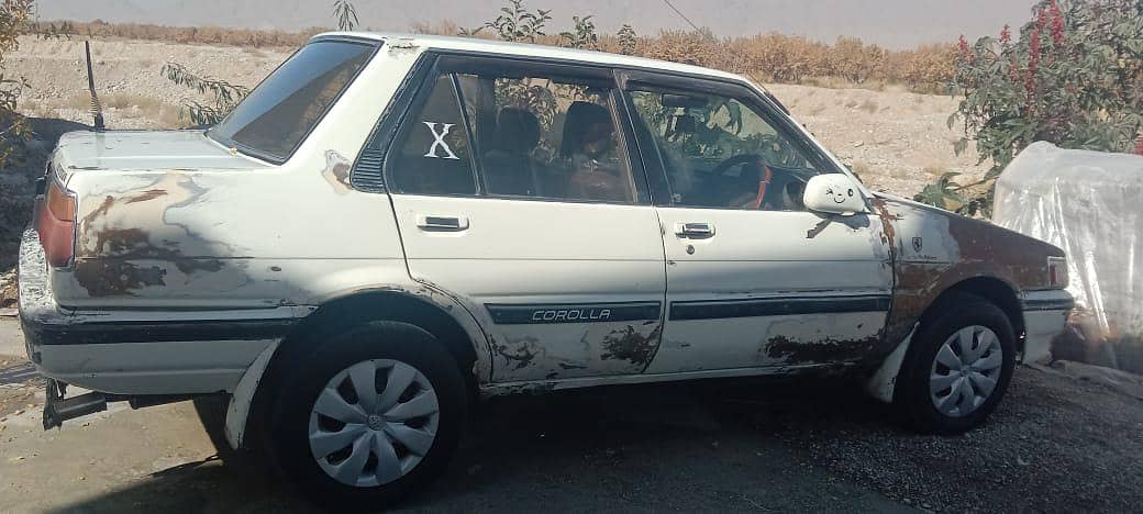 Corolla 1986

                                                            alt=