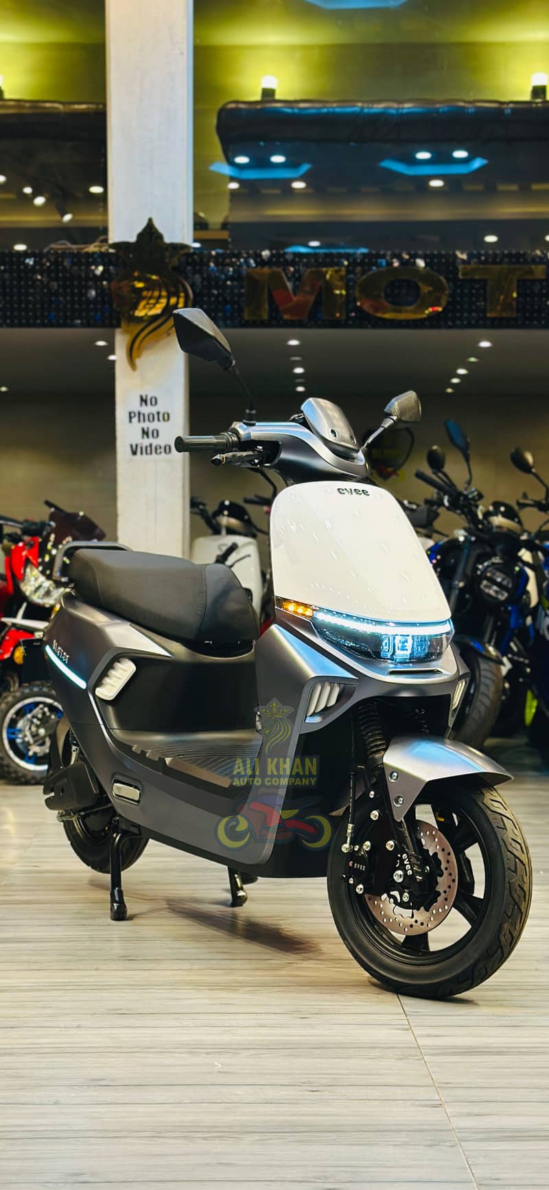 EVEE S1 S1 Pro Metro Yadea New Asia Ramza Aima Scooty scoty scooter

                                                            alt=