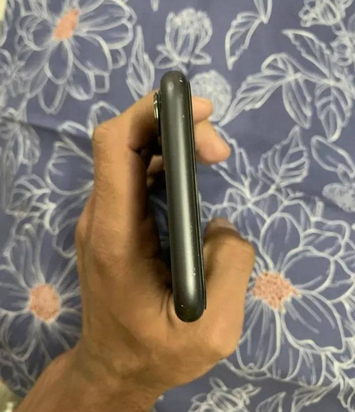 Iphone 11 jv 64gb

                                                            alt=