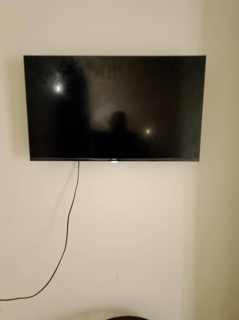 TCL led in warranty. just like new. smart Google TV 32inches

                                                            alt=
