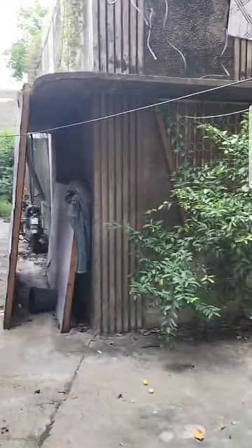 4 Marla Single Storey OLD TWIN Houses For Sale At Mohalla WATER WORKS Besides 1122, Kachehry Road

                                                            alt=