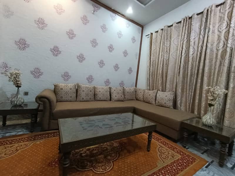 6 Seater L Shaped Sofa With Centre Table and Side Tables

                                                            alt=