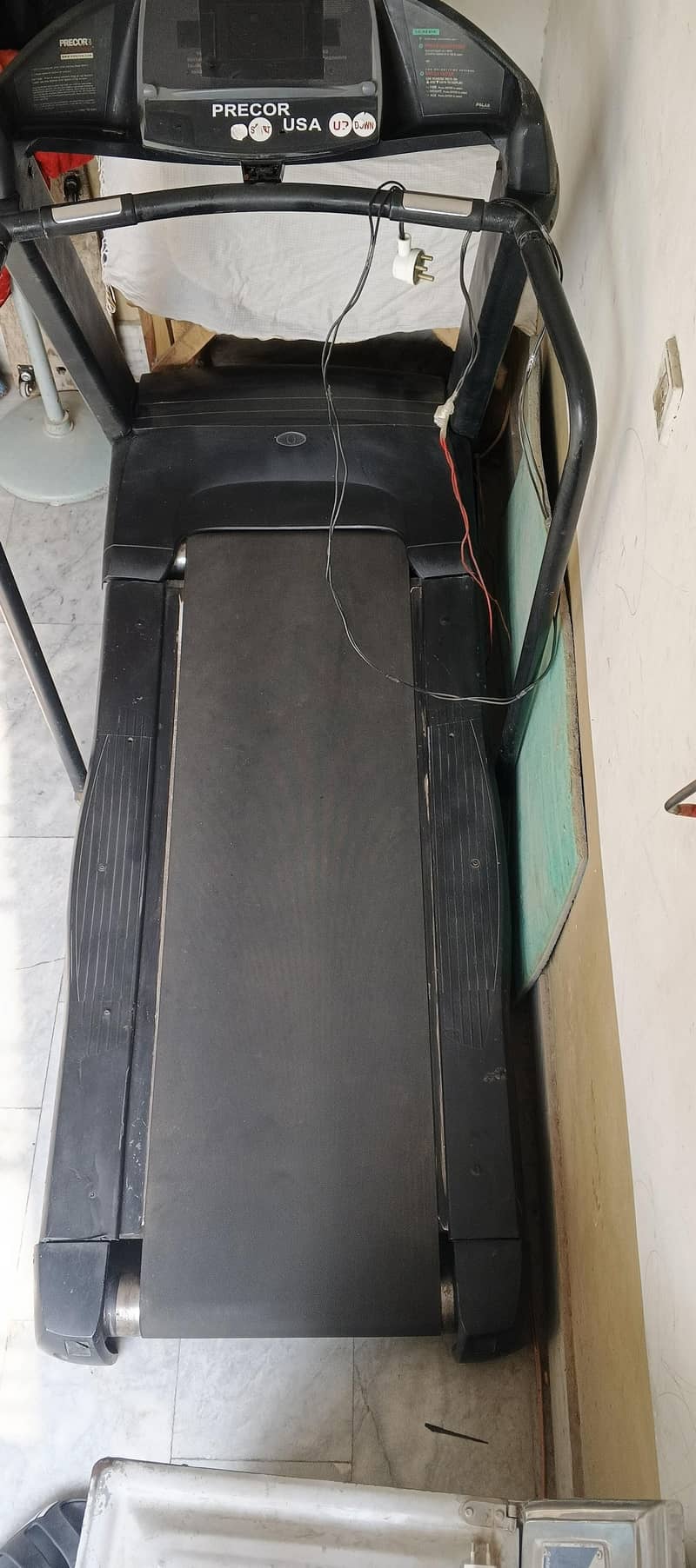 Precor USA Treadmill | solar treadmill | Running machine | Gym machine

                                                            alt=