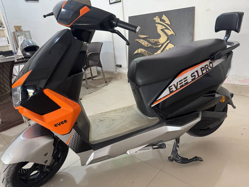 Evee s1 pro good condition

                                                            alt=