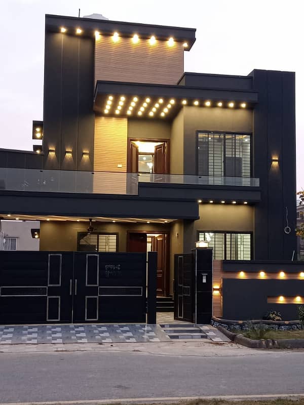 10Marla Double Storey House for Sale Citi Housing Sialkot A Extension, GPlus1

                                                            alt=