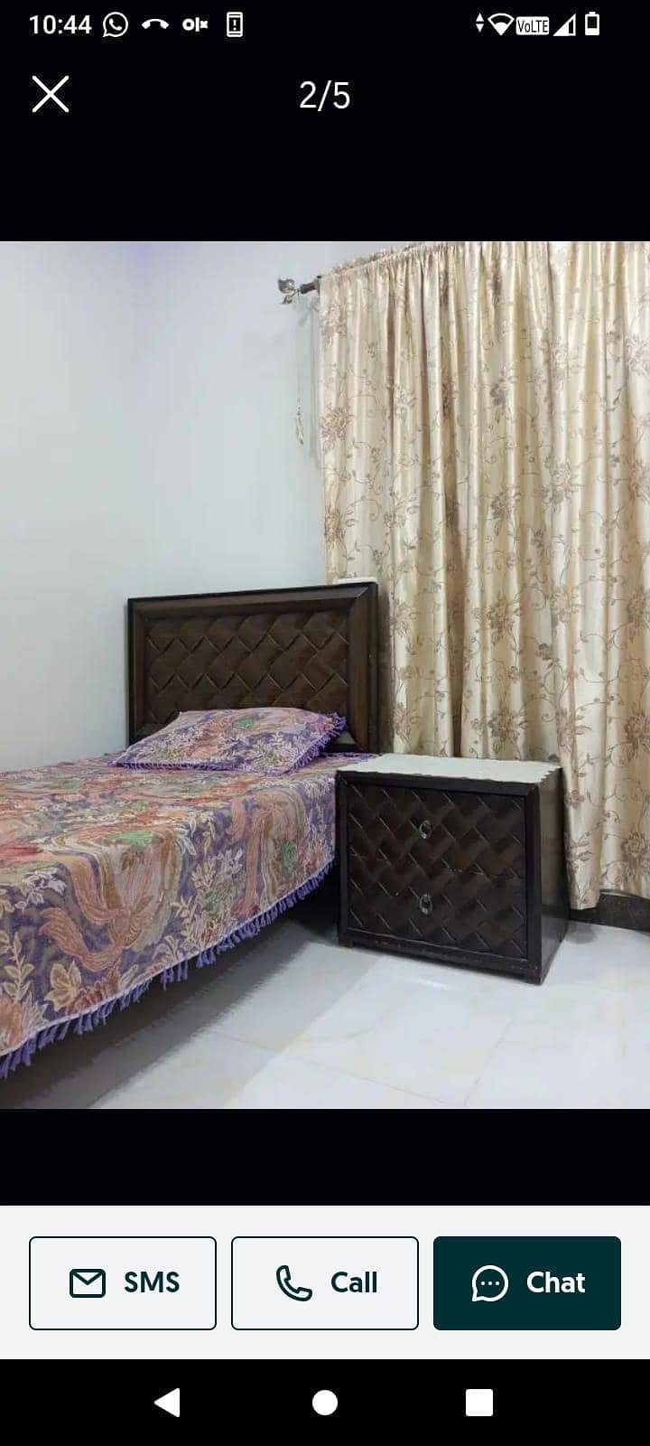 two single beds wooden

                                                            alt=