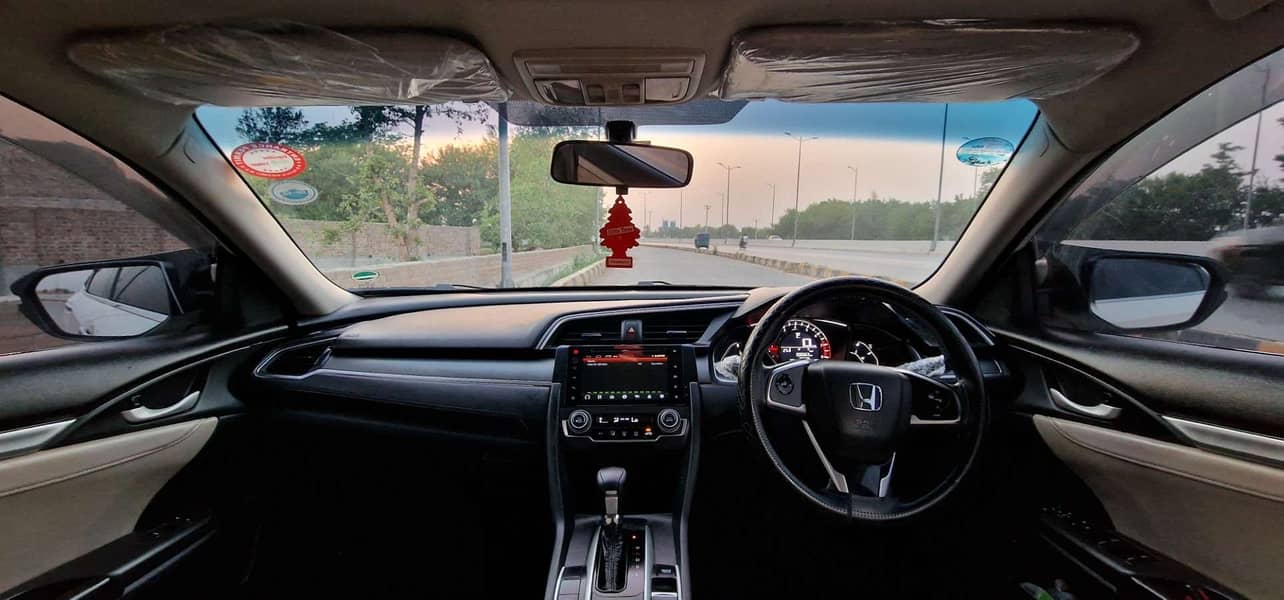 Honda civic 2017

                                                            alt=