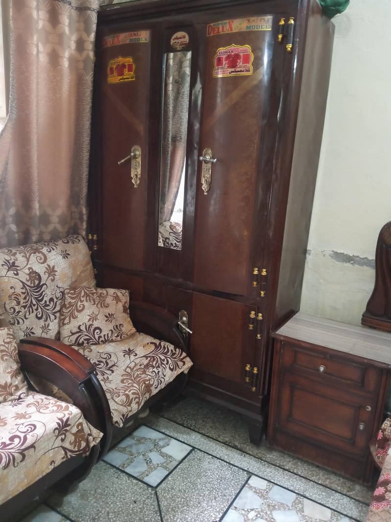 almari

                                                            alt=