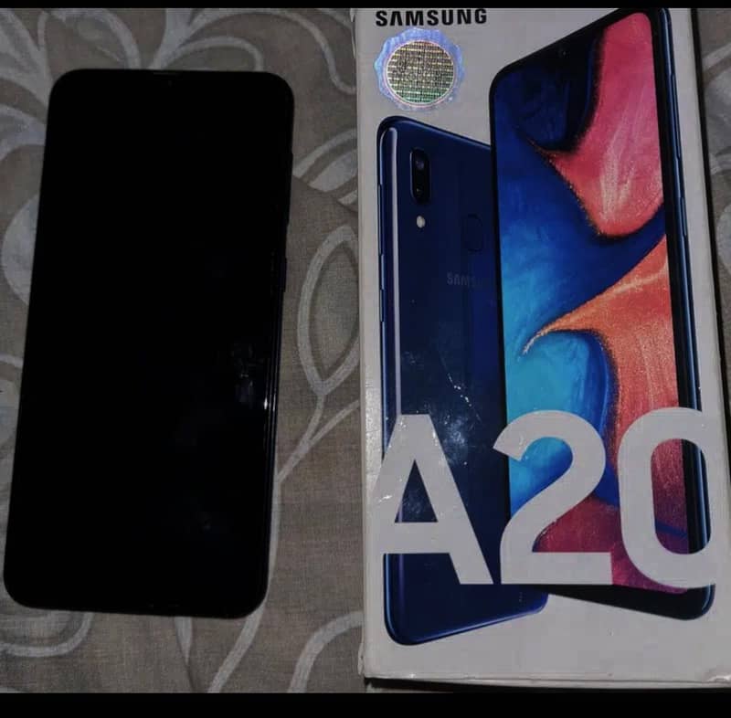 Samsung Galaxy A20 original mobile with box

                                                            alt=